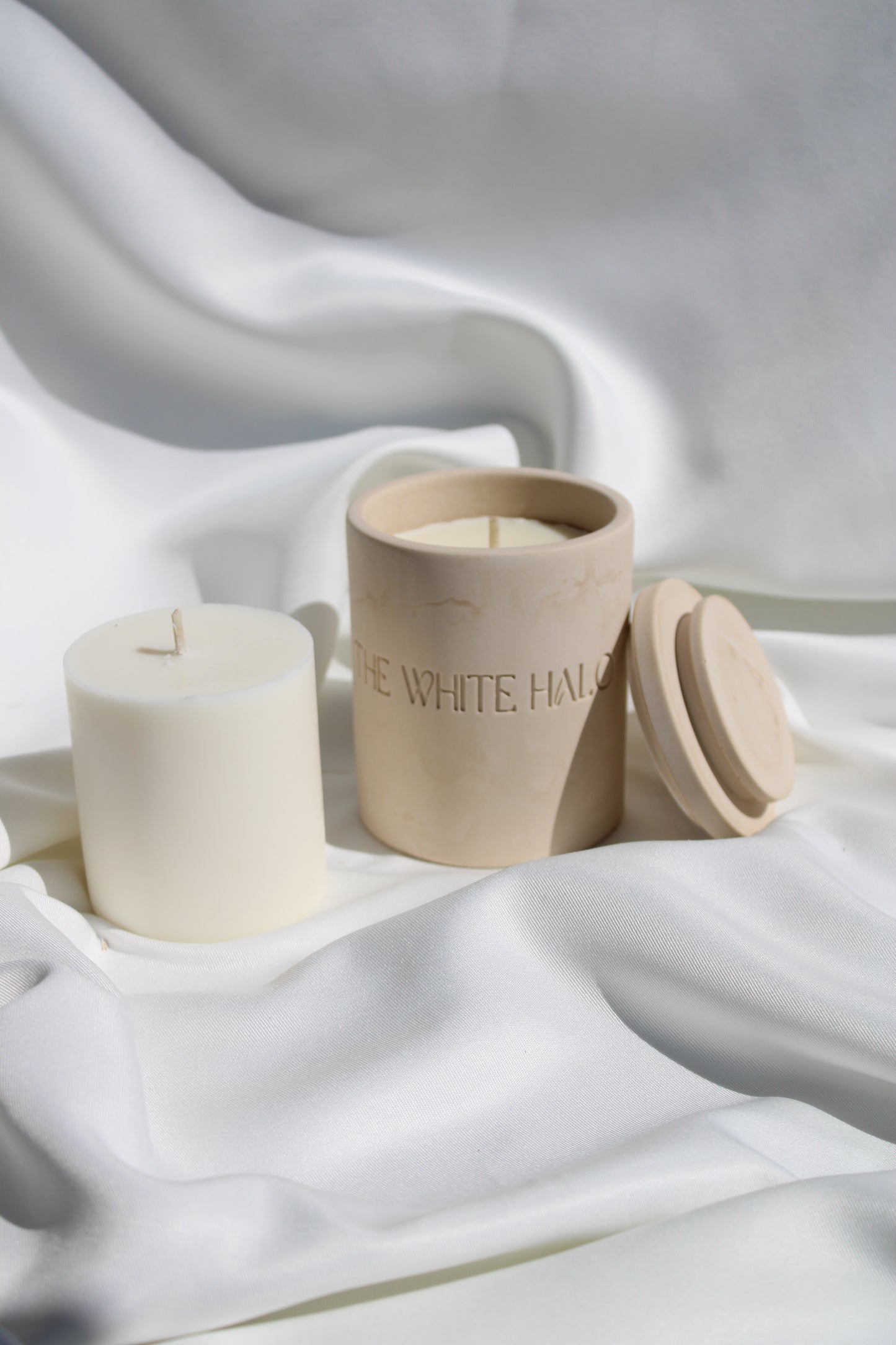 Bougie parfumée "The Heaven Bell" - Beige