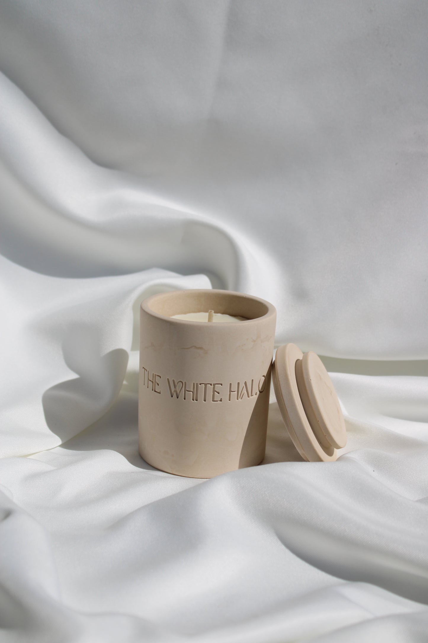 Bougie parfumée "The Heaven Bell" - Beige
